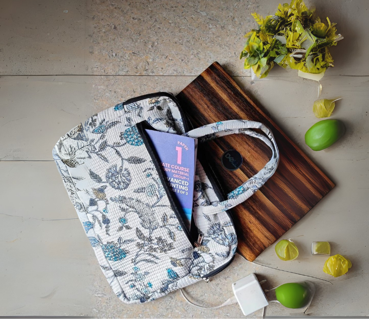 Delilah Printed Laptop Bag 4